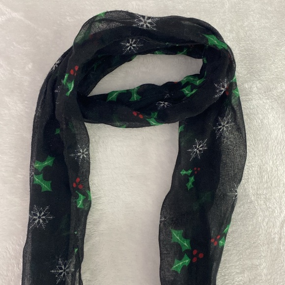 Black mistletoe and snowflakes sheer scarf - Picture 3 of 17